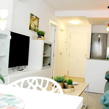 Modern And Cozy Just Steps From Locos Apartamento Torrevieja