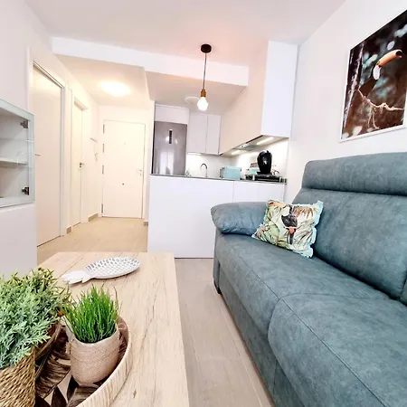 Modern And Cozy Just Steps From Locos Lägenhet Torrevieja