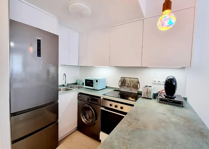 Daire Modern And Cozy Just Steps From Locos *