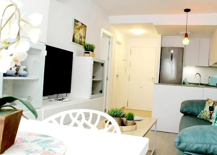 Modern And Cozy Just Steps From Locos Daire Torrevieja