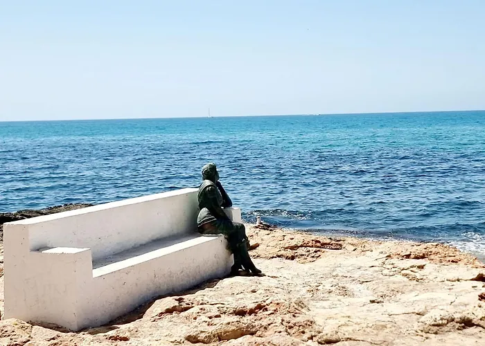 Modern And Cozy Just Steps From Locos Daire