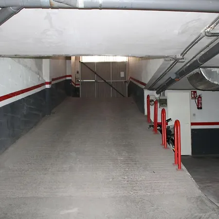 Modern And Cozy Just Steps From Locos Apartment *